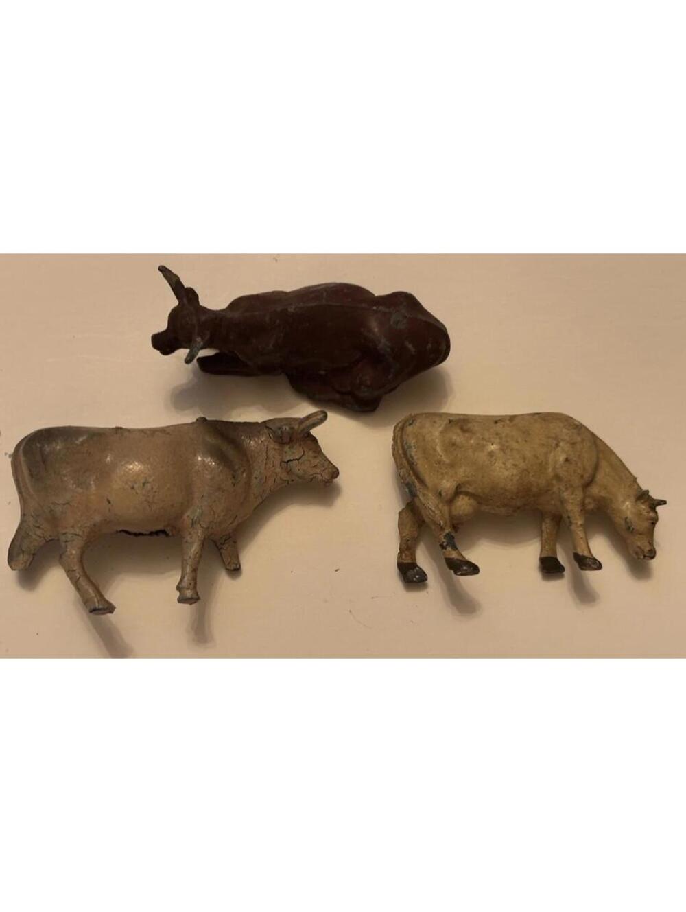 Antique Farm Animals Made Of Cast Metal Lead .  Toys From The Past